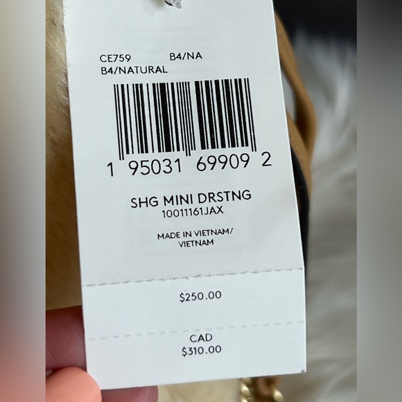 CE759 - Coach Drawstring Pouch in Shearling - Picture 10 of 12